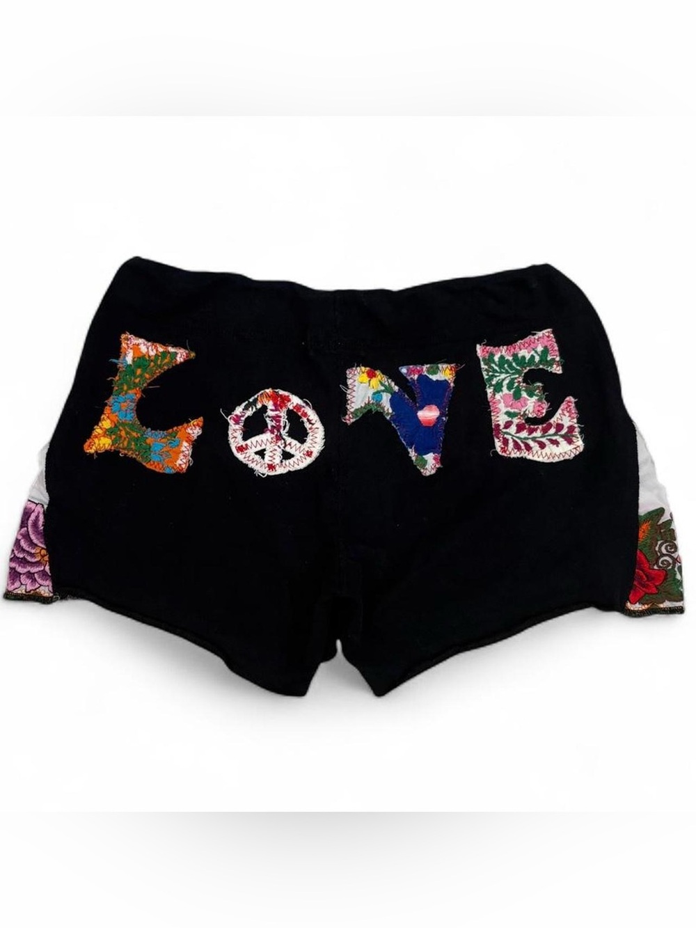 Y2K vintage Riley LOVE embroidery patch shorts with peace sign & flower design